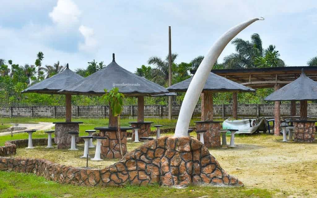 Omu Resort: Where is Omu Resort Located? Photos and gate fees
